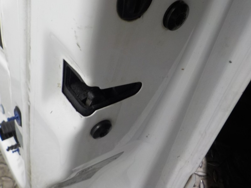 Recambio de puerta delantera derecha para audi a3 sportback (8p) 2.0 tdi referencia OEM IAM 8P4831052A  