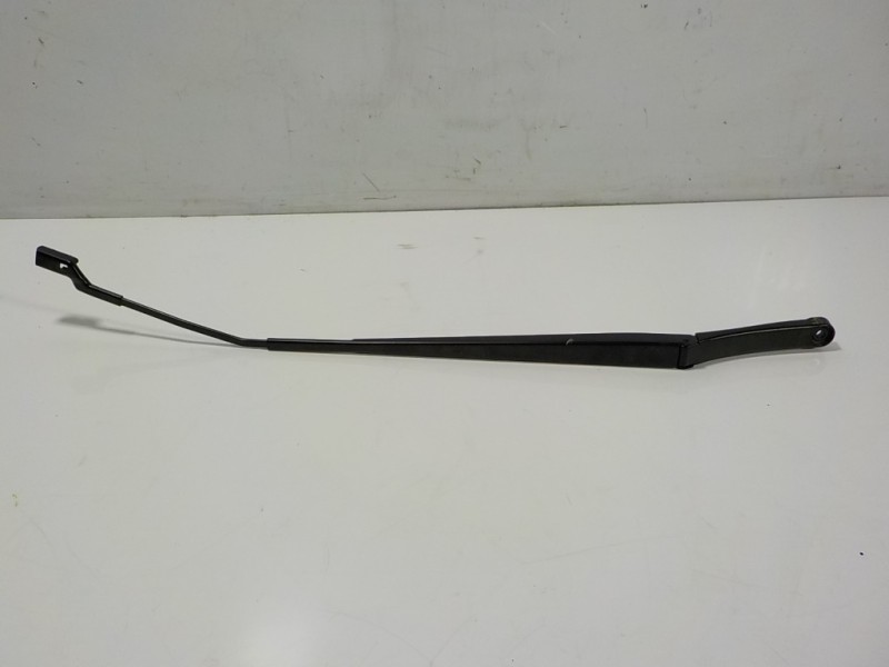 Recambio de brazo limpia delantero derecho para audi q4 e-tron aq4e f4bac3 referencia OEM IAM 11B95541003C  