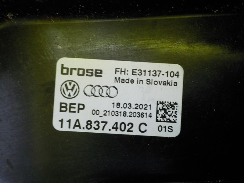 Recambio de elevalunas delantero derecho para audi q4 e-tron aq4e f4bac3 referencia OEM IAM 11A837462C 11A837402C 00210318203614