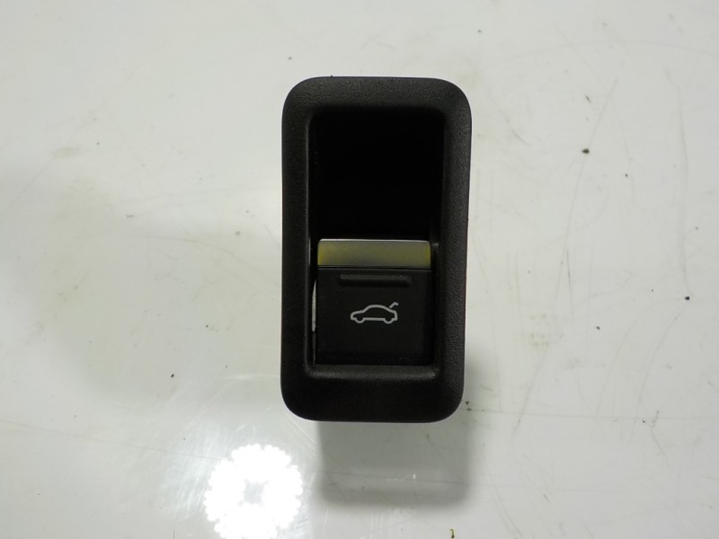 Recambio de maneta porton para audi q4 e-tron aq4e f4bac3 referencia OEM IAM 4K0959831NV6 4K0959831 35520A01743