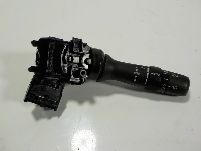 Recambio de mando limpia para toyota yaris hybrid active referencia OEM IAM 846520D190 17F003LH 