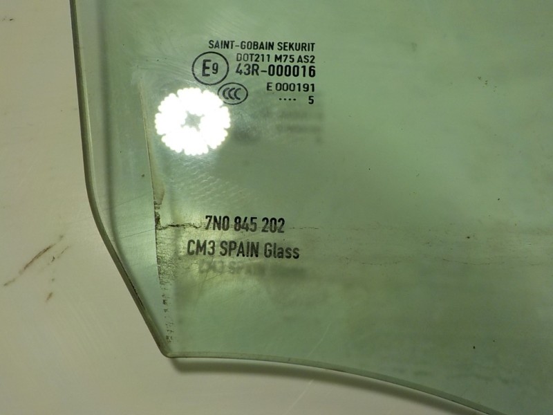 Recambio de cristal puerta delantero derecho para seat alhambra (710) reference referencia OEM IAM 7N0845202 7N0845202 