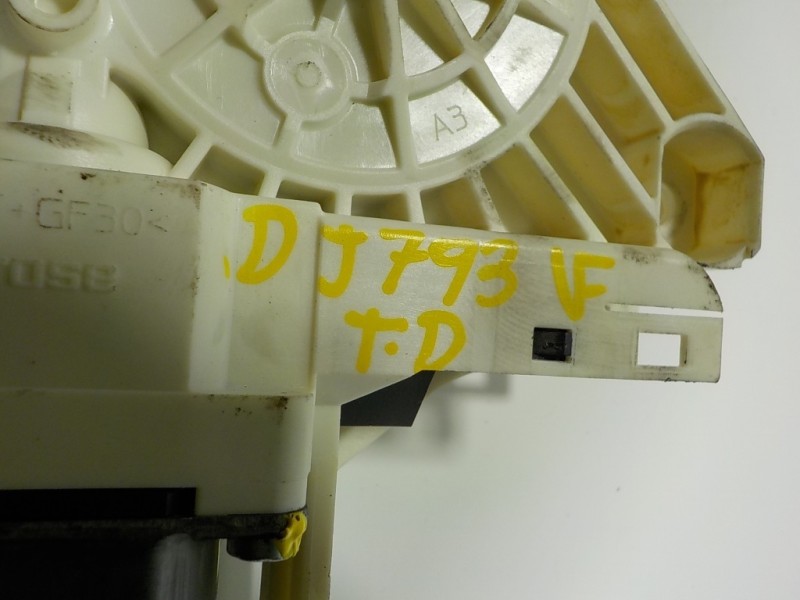 Recambio de motor elevalunas trasero derecho para seat alhambra (710) reference referencia OEM IAM 8K0959801B 8K0959801B 1036919