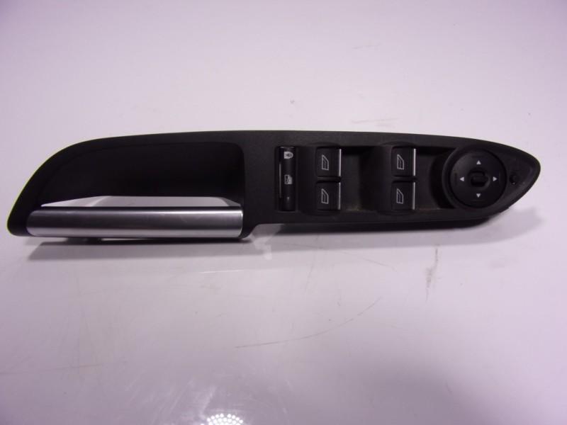 Recambio de mando elevalunas delantero izquierdo para ford kuga (cbs) 1.5 ecoboost cat referencia OEM IAM 2033141 F1ET14A132JC 