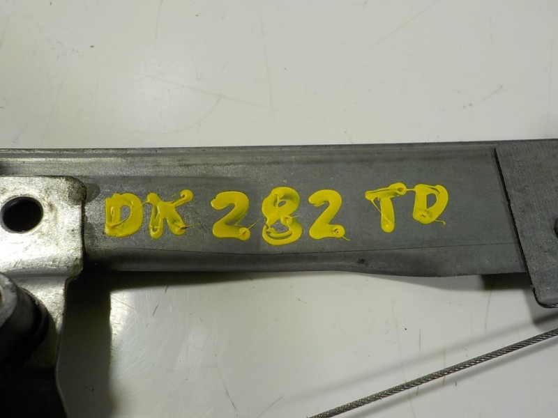 Recambio de elevalunas trasero derecho para renault captur 1.2 tce energy referencia OEM IAM 827009380R 9030352B 19031060034