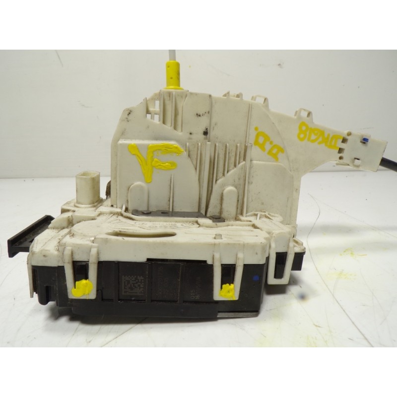 Recambio de cerradura puerta delantera derecha para volkswagen crafter caja cerrada 2.0 tdi referencia OEM IAM 2E1837016C A90672