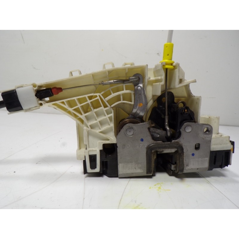 Recambio de cerradura puerta delantera derecha para volkswagen crafter caja cerrada 2.0 tdi referencia OEM IAM 2E1837016C A90672