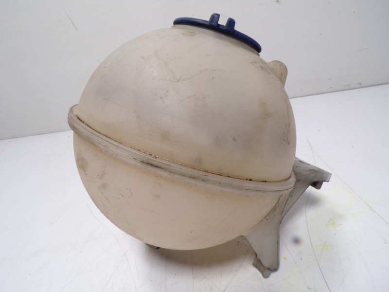 Recambio de deposito expansion para volkswagen crafter caja cerrada 2.0 tdi referencia OEM IAM 2E0121407  