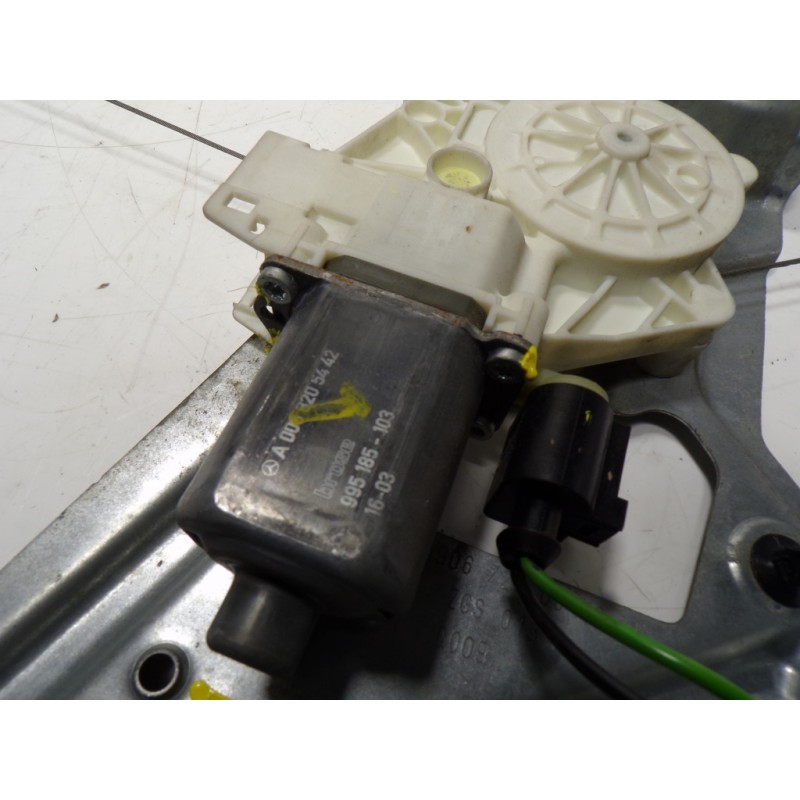 Recambio de elevalunas delantero izquierdo para volkswagen crafter caja cerrada 2.0 tdi referencia OEM IAM 2E0837401 A0068205442