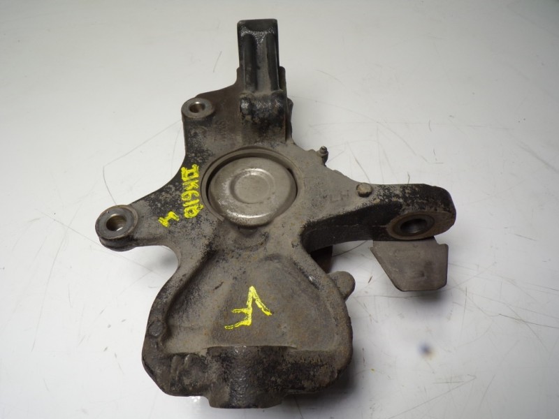 Recambio de mangueta delantera izquierda para volkswagen crafter caja cerrada 2.0 tdi referencia OEM IAM 2E0407303P  