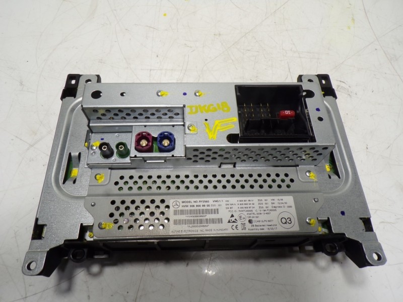 Recambio de sistema navegacion gps para volkswagen crafter caja cerrada 2.0 tdi referencia OEM IAM  A9069008900 