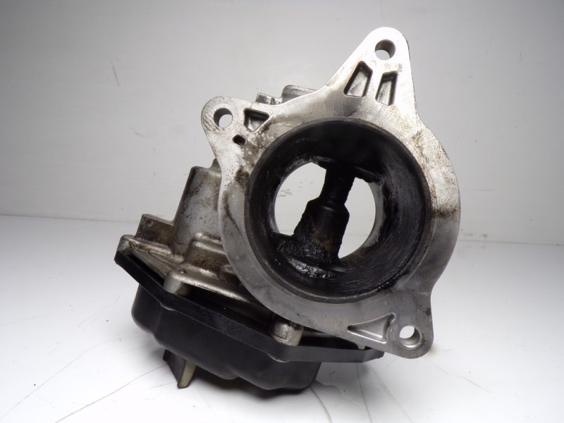 Recambio de valvula egr para volkswagen crafter caja cerrada 2.0 tdi referencia OEM IAM 03L131501AA V29007881 