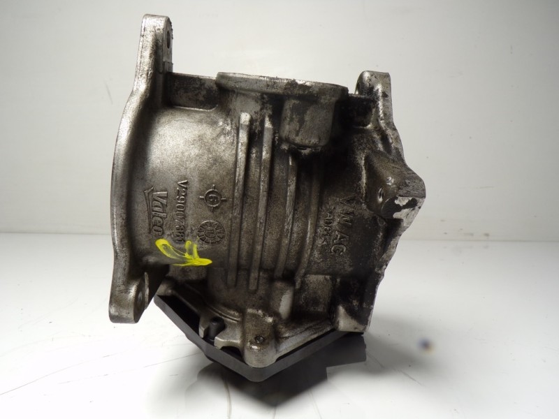 Recambio de valvula egr para volkswagen crafter caja cerrada 2.0 tdi referencia OEM IAM 03L131501AA V29007881 