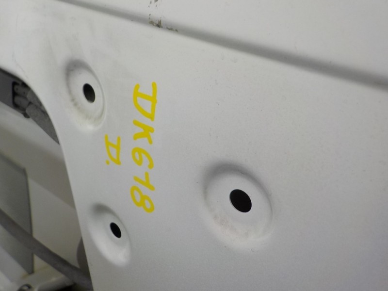 Recambio de puerta lateral derecha para volkswagen crafter caja cerrada 2.0 tdi referencia OEM IAM 2E1843108BF  