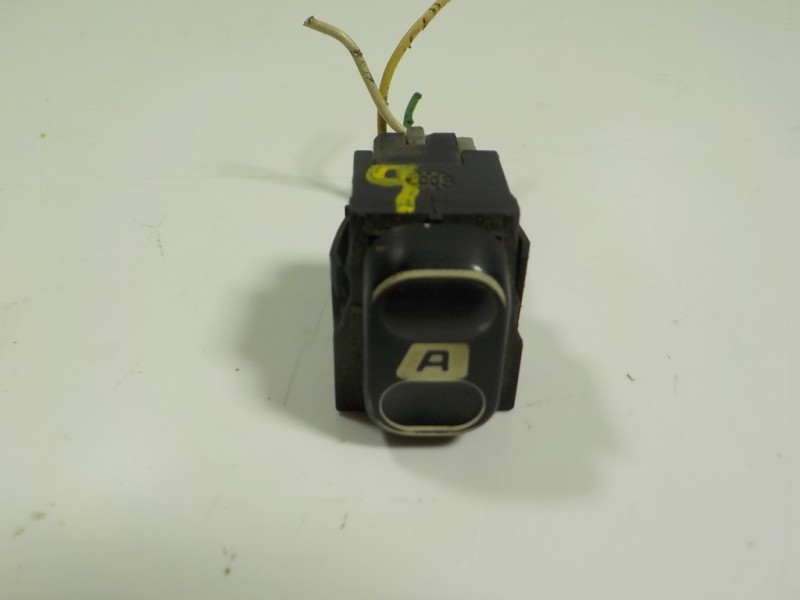 Recambio de mando elevalunas delantero izquierdo para citroën berlingo 1.9 diesel referencia OEM IAM   