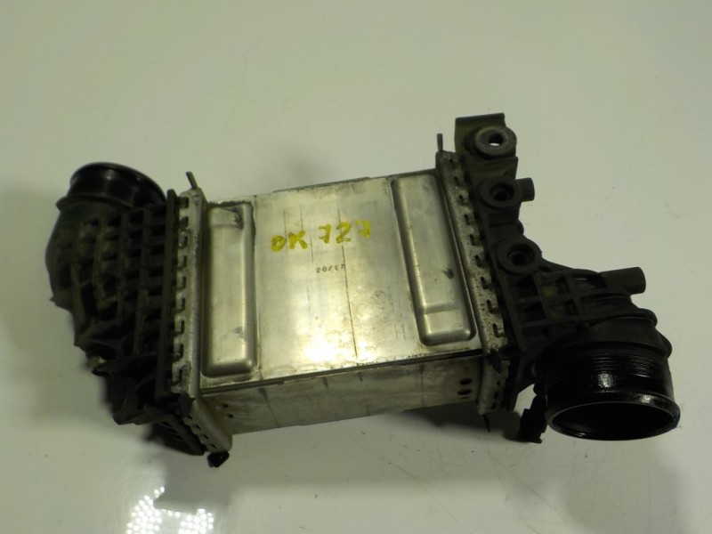 Recambio de intercooler para volkswagen crafter kasten (sy) 2.0 tdi referencia OEM IAM 04L145749L 04L145749H GP677005