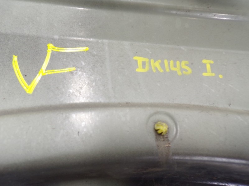 Recambio de aleta delantera izquierda para land rover discovery 2.7 td v6 cat referencia OEM IAM ASB780030  