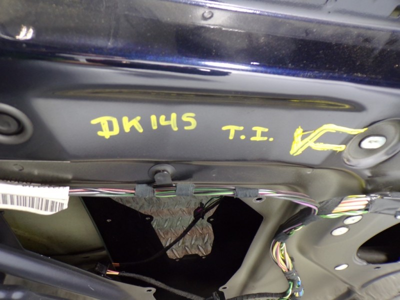 Recambio de puerta trasera izquierda para land rover discovery 2.7 td v6 cat referencia OEM IAM BFA780110  