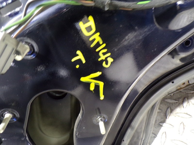 Recambio de porton trasero para land rover discovery 2.7 td v6 cat referencia OEM IAM BHA780070 273362105 