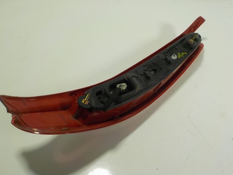 Recambio de piloto trasero izquierdo para fiat punto berlina (188) 1.2 cat referencia OEM IAM   