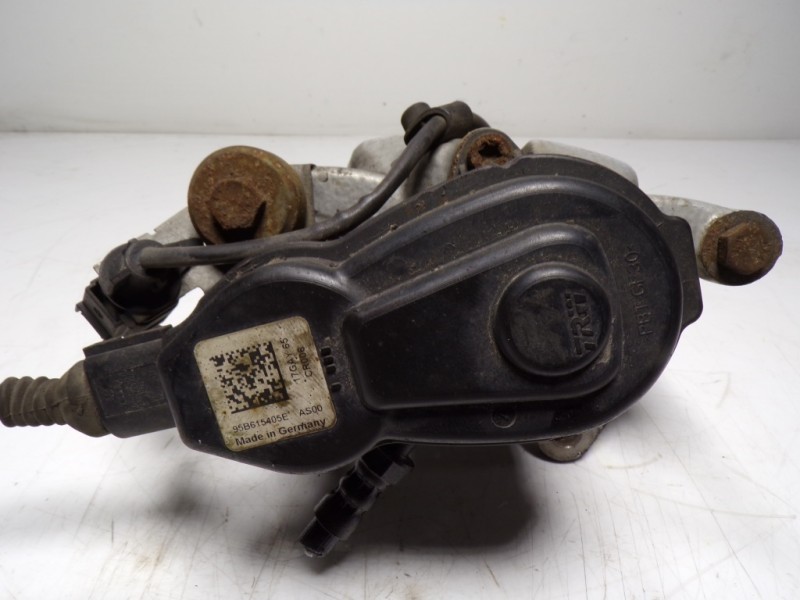 Recambio de pinza freno trasera izquierda para porsche macan (typ ) s referencia OEM IAM 95B615423D  