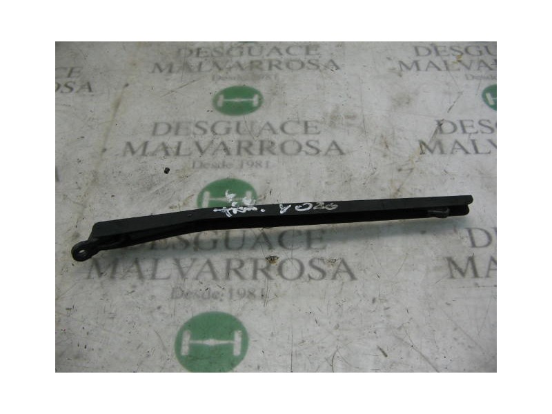 Recambio de brazo limpia trasero para lancia delta 1.8 i.e. referencia OEM IAM   