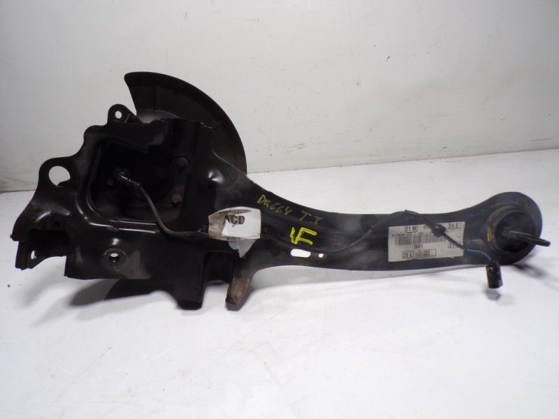 Recambio de mangueta trasera izquierda para ford focus turn. (cb8) 1.6 tdci cat referencia OEM IAM 1780077  