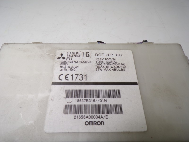 Recambio de caja reles / fusibles para citroën c-zero referencia OEM IAM 657089 8637B316 