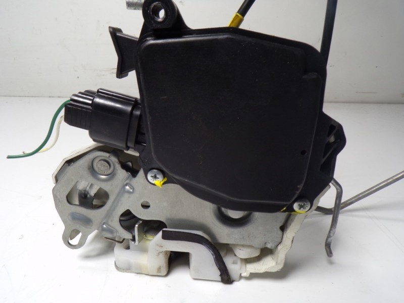 Recambio de cerradura puerta delantera derecha para citroën c-zero referencia OEM IAM 9136HF  