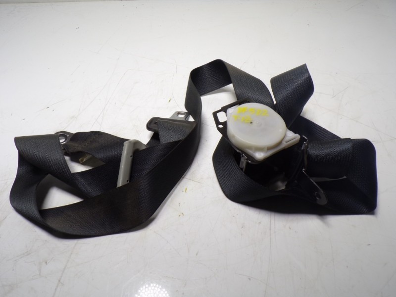 Recambio de cinturon seguridad trasero izquierdo para citroën c-zero referencia OEM IAM 8977L8 C71335L16 
