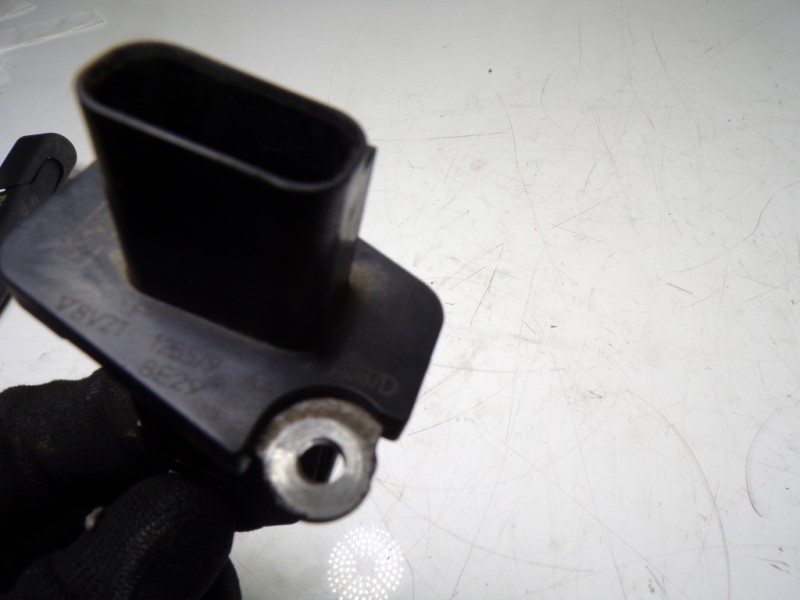 Recambio de caudalimetro para ford fiesta (cb1) 1.6 tdci cat referencia OEM IAM  8V21128579AA 
