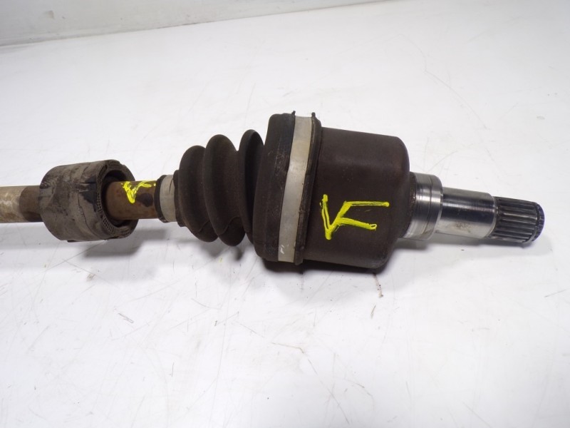 Recambio de transmision izquierda para ford fiesta (cb1) 1.6 tdci cat referencia OEM IAM  8V513B437HA 