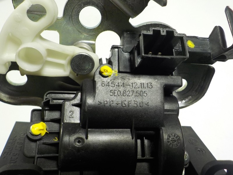 Recambio de cerradura maletero / porton para skoda rapid 1.6 tdi dpf referencia OEM IAM 5E0827505 5E0827505 