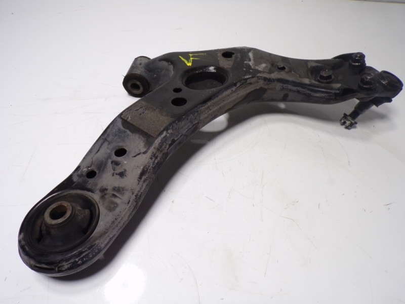 Recambio de brazo suspension inferior delantero izquierdo para toyota auris 1.4 turbodiesel cat referencia OEM IAM 4806902130  