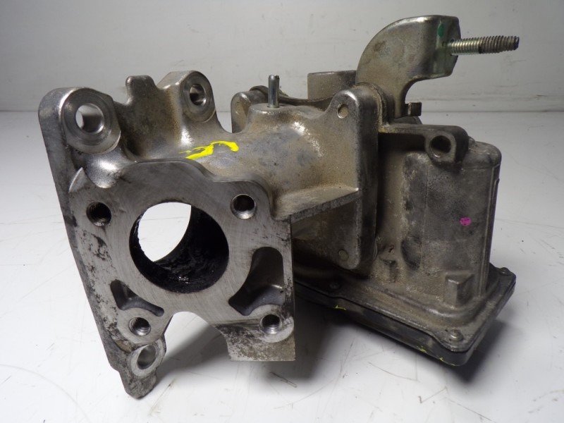 Recambio de caja mariposa para toyota auris 1.4 turbodiesel cat referencia OEM IAM 261000N030 261000N030 