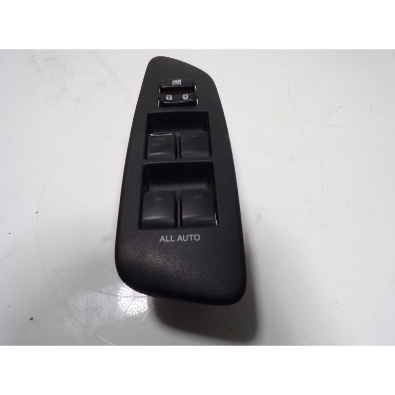 Recambio de mando elevalunas delantero izquierdo para toyota auris 1.4 turbodiesel cat referencia OEM IAM 8404002080 7423202550 