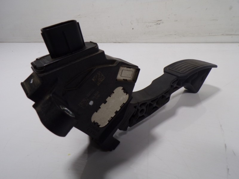 Recambio de potenciometro pedal para toyota auris 1.4 turbodiesel cat referencia OEM IAM 7811002012 7811002012 