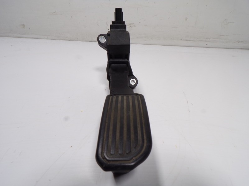Recambio de potenciometro pedal para toyota auris 1.4 turbodiesel cat referencia OEM IAM 7811002012 7811002012 