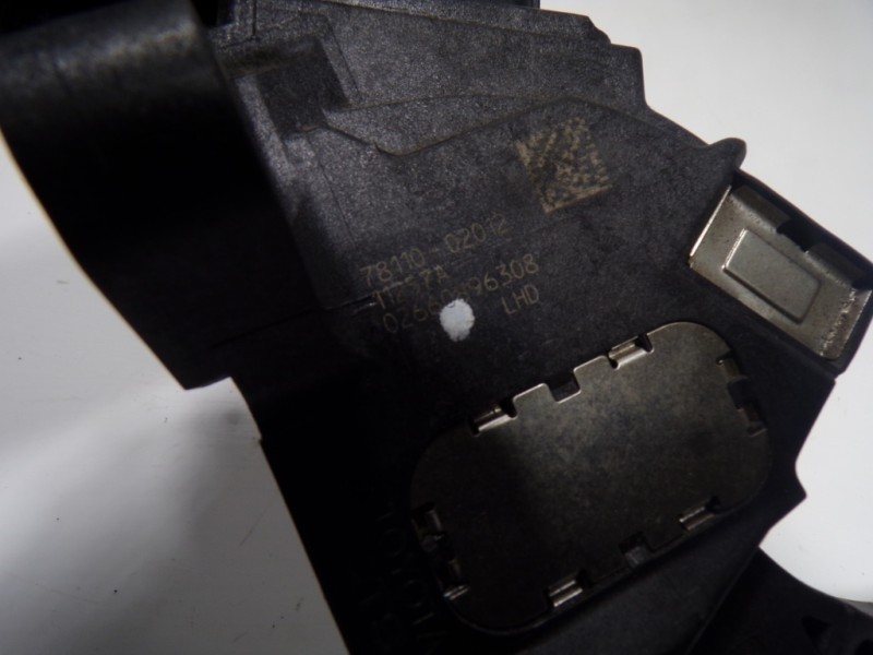 Recambio de potenciometro pedal para toyota auris 1.4 turbodiesel cat referencia OEM IAM 7811002012 7811002012 