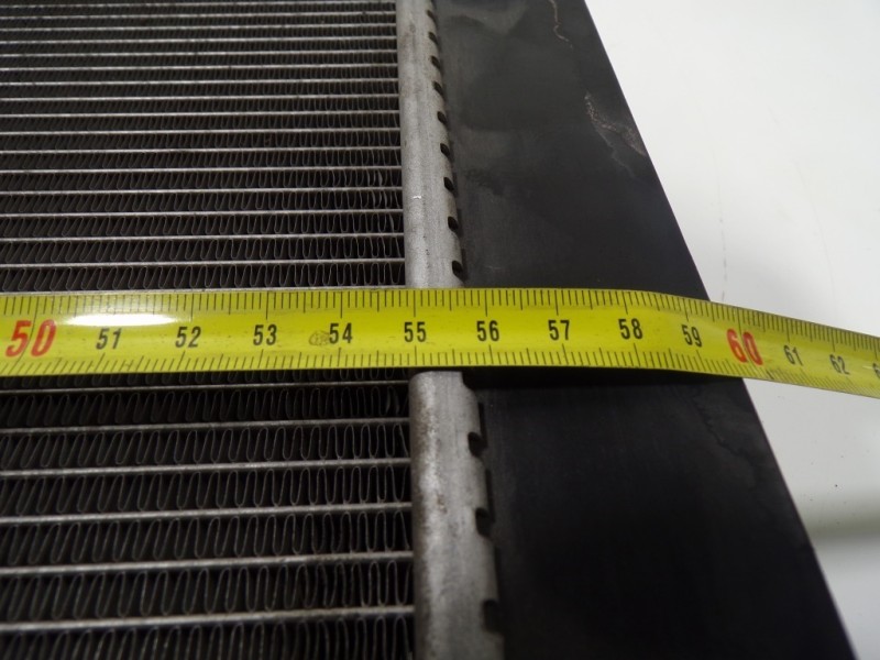 Recambio de radiador agua para toyota auris 1.4 turbodiesel cat referencia OEM IAM 164000N060 DT4221343070 