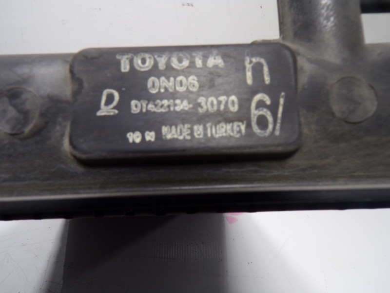 Recambio de radiador agua para toyota auris 1.4 turbodiesel cat referencia OEM IAM 164000N060 DT4221343070 