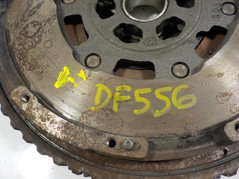 Recambio de kit embrague para renault megane iv berlina 5p 1.3 tce referencia OEM IAM  302053062R 