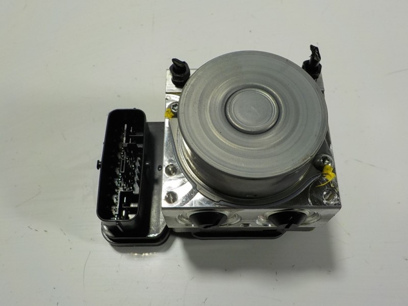 Recambio de abs para toyota corolla (e21) hybrid 90kw referencia OEM IAM 4405012E70 4451012600 11304041900