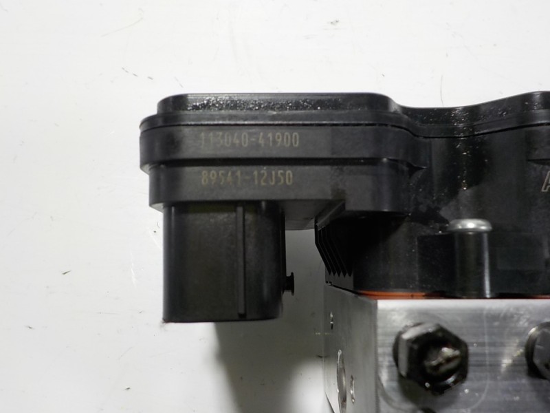 Recambio de abs para toyota corolla (e21) hybrid 90kw referencia OEM IAM 4405012E70 4451012600 11304041900