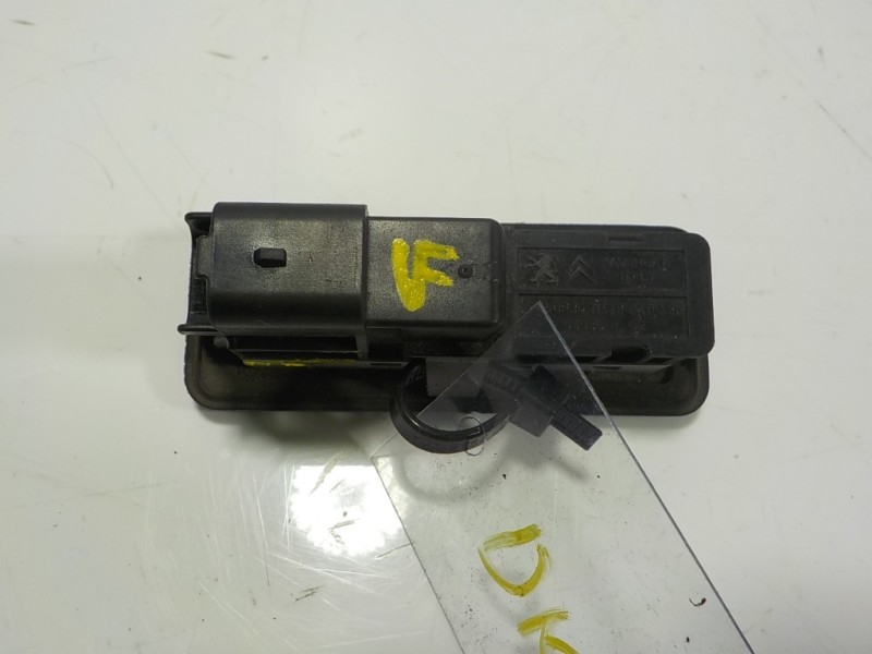 Recambio de maneta porton para peugeot 2008 (--.2013) 1.6 blue-hdi fap referencia OEM IAM 9676028380  