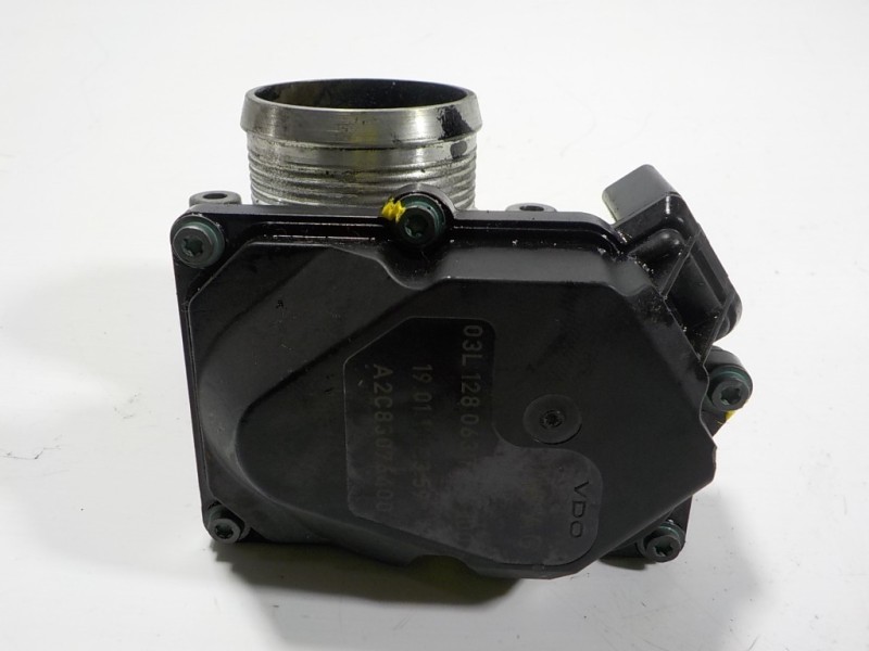 Recambio de caja mariposa para audi a4 ber. (b8) 2.0 16v tdi referencia OEM IAM  03L128063T A2C83076400