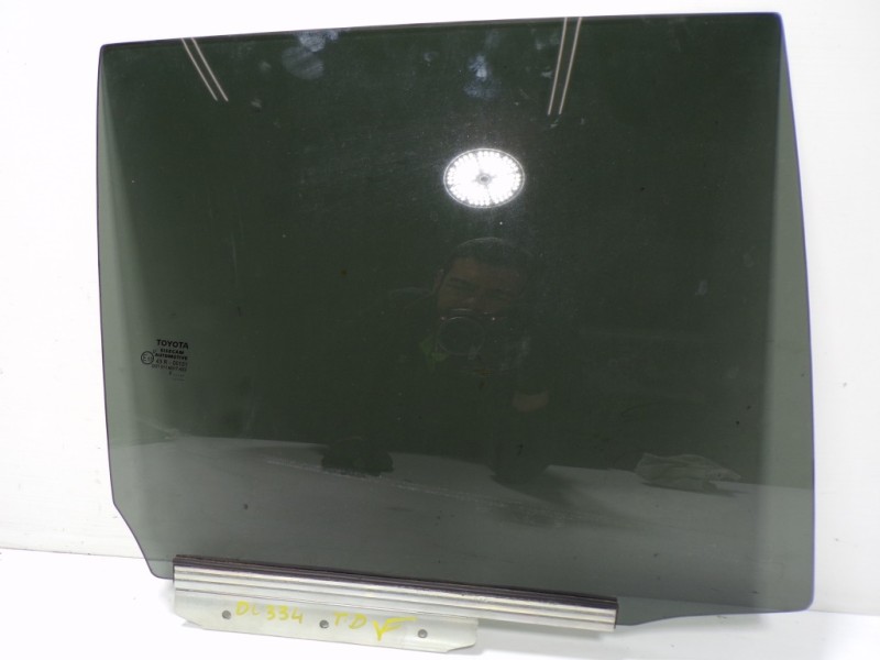 Recambio de cristal puerta trasero derecho para toyota c-hr hybrid dynamic referencia OEM IAM 68103F4020  