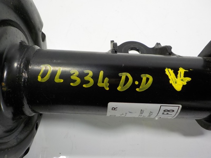 Recambio de amortiguador delantero derecho para toyota c-hr hybrid dynamic referencia OEM IAM 48510F9110 48510F4120 