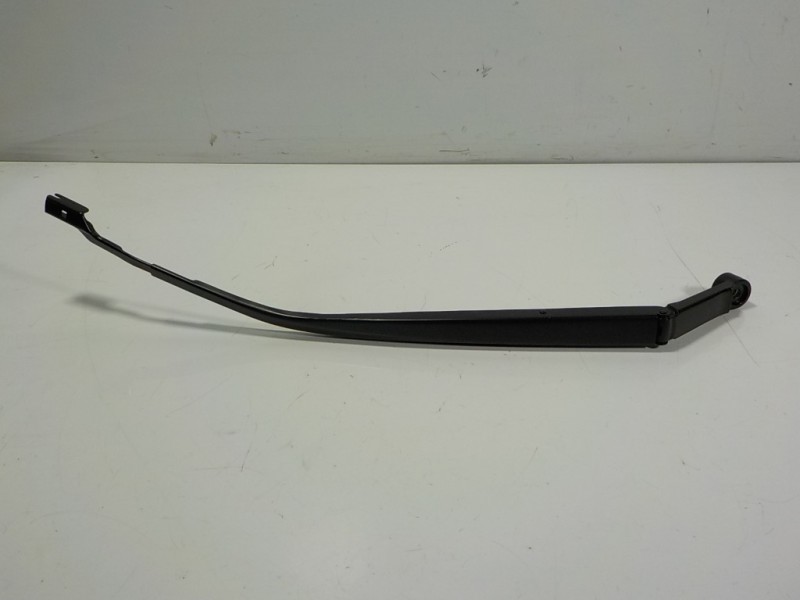 Recambio de brazo limpia delantero derecho para toyota c-hr hybrid dynamic referencia OEM IAM 85211F4011  