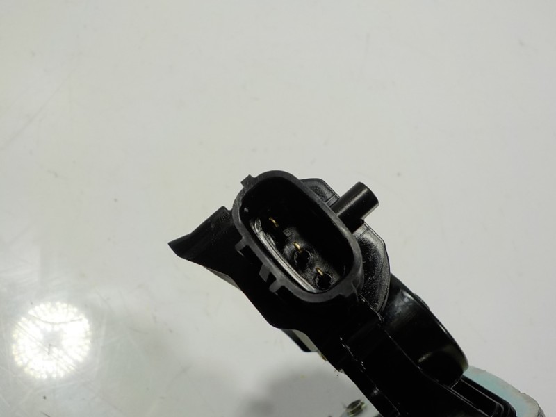 Recambio de cerradura maletero / porton para toyota c-hr hybrid dynamic referencia OEM IAM 69350F4010  